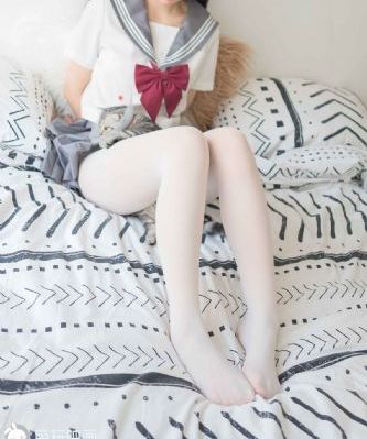 性感的保姆在线_十万网红美女美酱